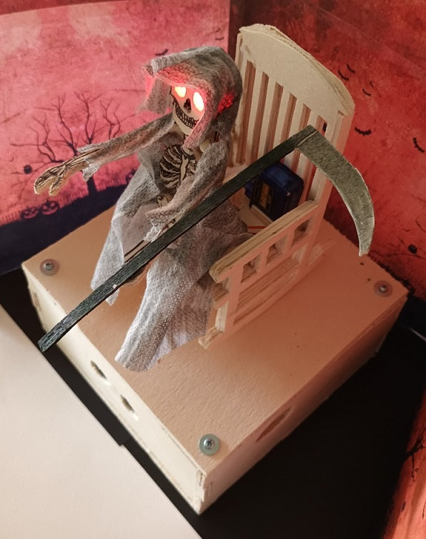 Halloweenproject: Het interactieve skelet met beweging, licht- en geluidseffecten